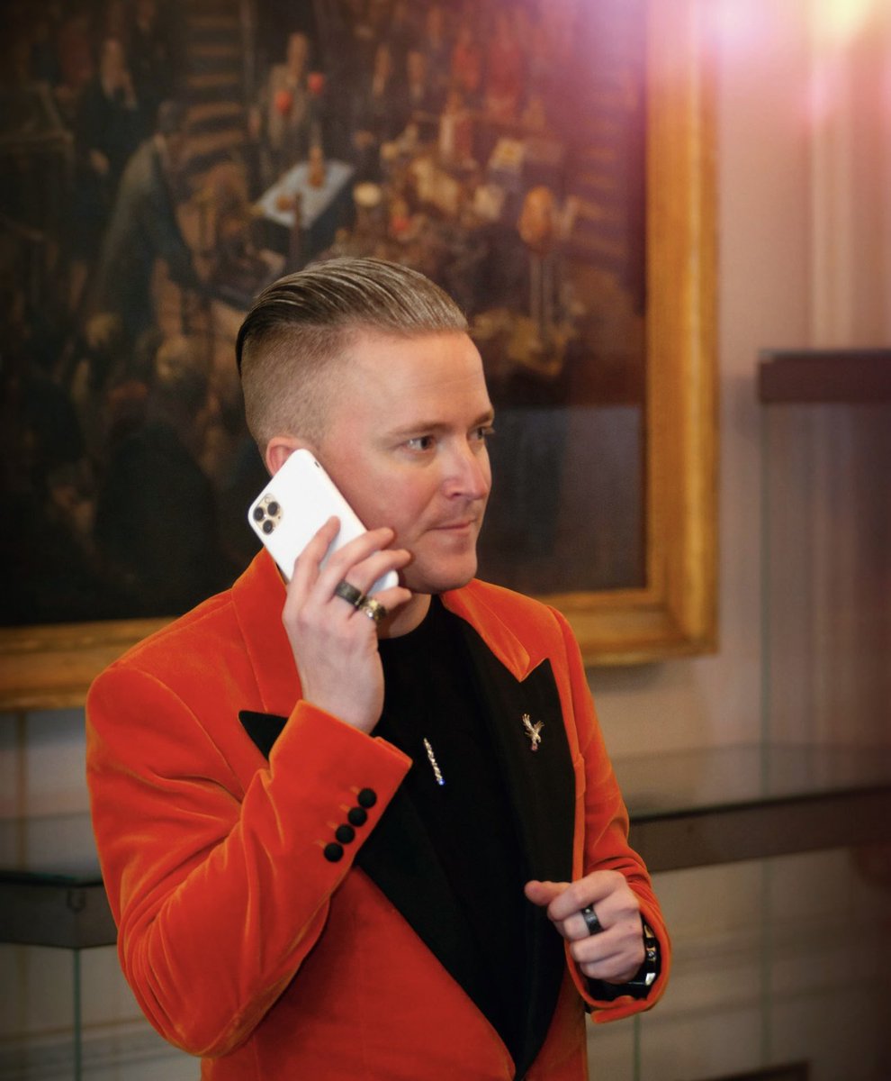 AndrewMartyniuk's tweet photo. ๐ฑ #TBT at @TheJewelleryCut Live.
๐ Back and ready for action.
๐จ Message me for opportunities.
#TJCLive #thejewellerycut #andrewmartyniukldn #thekingsman #fashion https://t.co/fqolZjnZiI