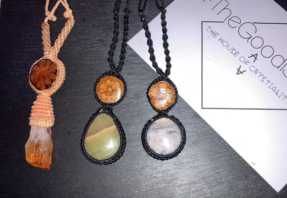 Emzel83's tweet photo. Oh wow 🤩 what a slate we have for you today.
Remember all these pieces are handmade in Peru by various local families, then they are blessed in a beautiful ceremony by the most amazing Shaman 🥰 Which stone calls to you to take it home?
#thegoodisnow #houseofcrystiality https://t.co/mZ0WbSFGrv