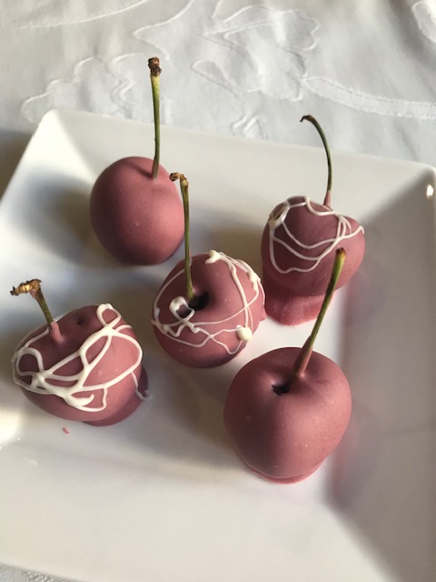 MelissasProduce's tweet photo. We teamed up with @ThermomixUSA for a Special Edition Valentine's Day Treats Livestream, this Friday!
Click here to RSVP: https://t.co/dxqLXhpM0Z
#ValentinesDay #ValentinesDay2021 #Treats #Sweets #callebautruby #Rubychocolate #CallebautRubyRB1 https://t.co/rGvJOedCFU