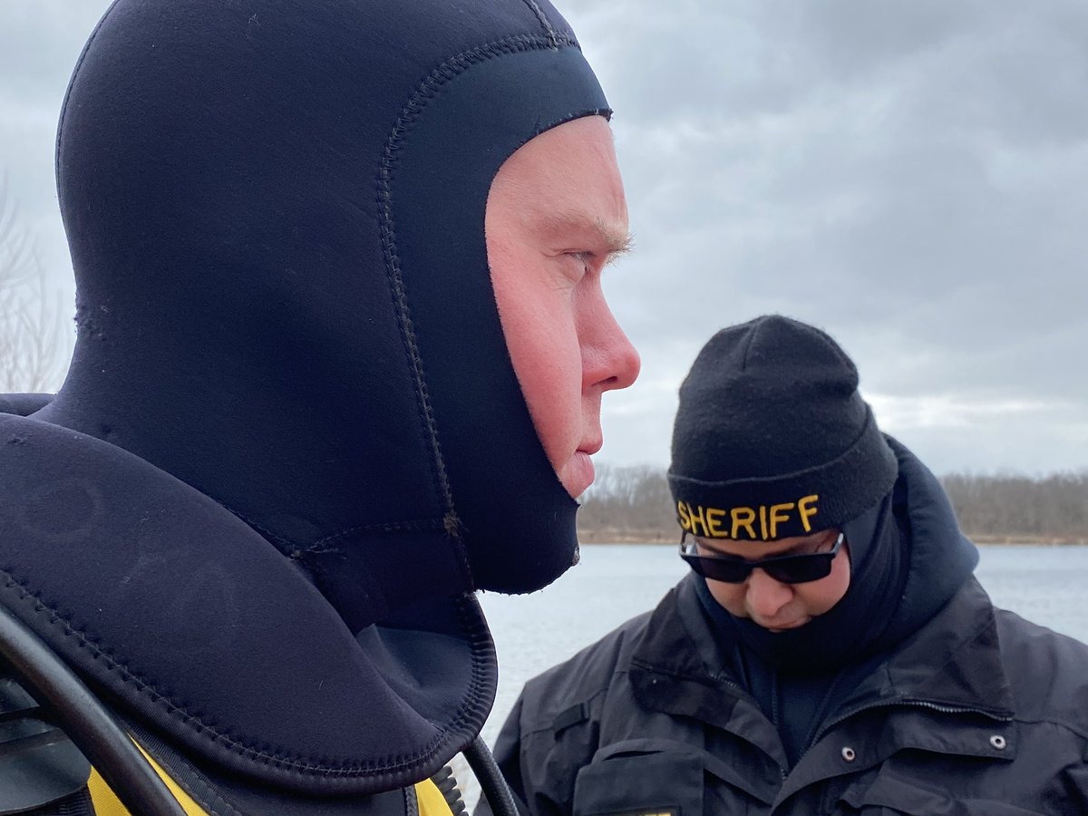OHFCSO's tweet image. It’s 25 degrees outside, but conditions are excellent for the FCSO Dive and Rescue Team to take the plunge for cold water rescue training.  The dry suits protect the divers from the frigid water and the training prepares them to hit the ground (water) running when seconds count.