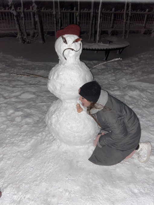 today I made a snowman !!! https://t.co/b1ZHZlJnMl