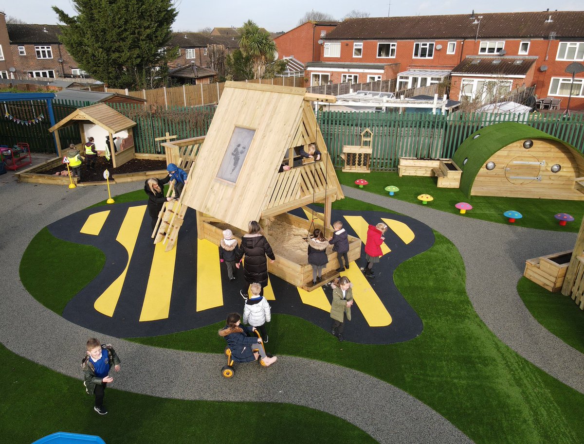 Our new Early Years World @WHC is in the heart of Waltham Abbey. Join us for an unrivalled learning experience for inside and outdoor learning. For more information about the school visit whc.netacademies.net #WalthamAbbey #EarlyYears #WeAreForeverRising