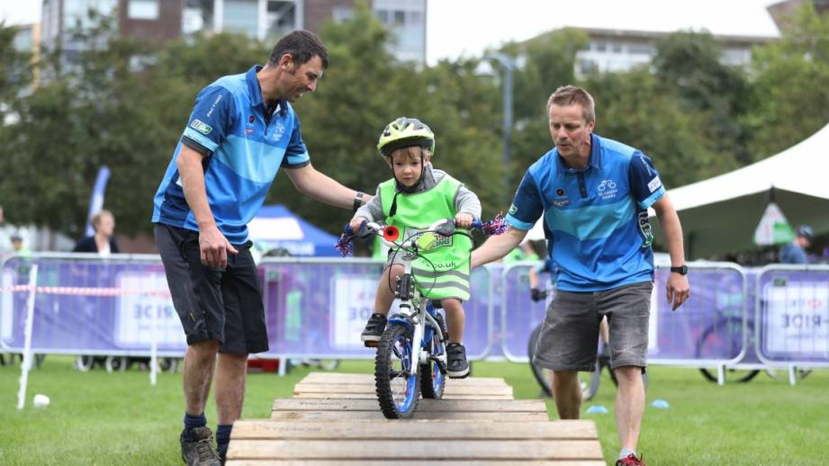 ⭐⭐⭐Scottish Cycling Awards 2020⭐⭐⭐

Nominations are OPEN for the Club of the Year Award

#NationofCyclists #SCAwards #PlayingOurPart
⤵️
ow.ly/yP6X50Dii5a