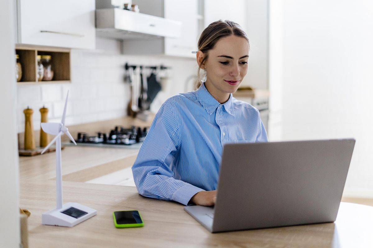 TameraChess's tweet photo. Your #DigitalTransformation was on track, and then - pandemic!  Learn how to navigate the "new normal" to deliver an exceptional user experience for #EnterpriseApplications. @forbes @NETSCOUT https://t.co/Zn9zIsi4vn https://t.co/wMV7S74Ok4