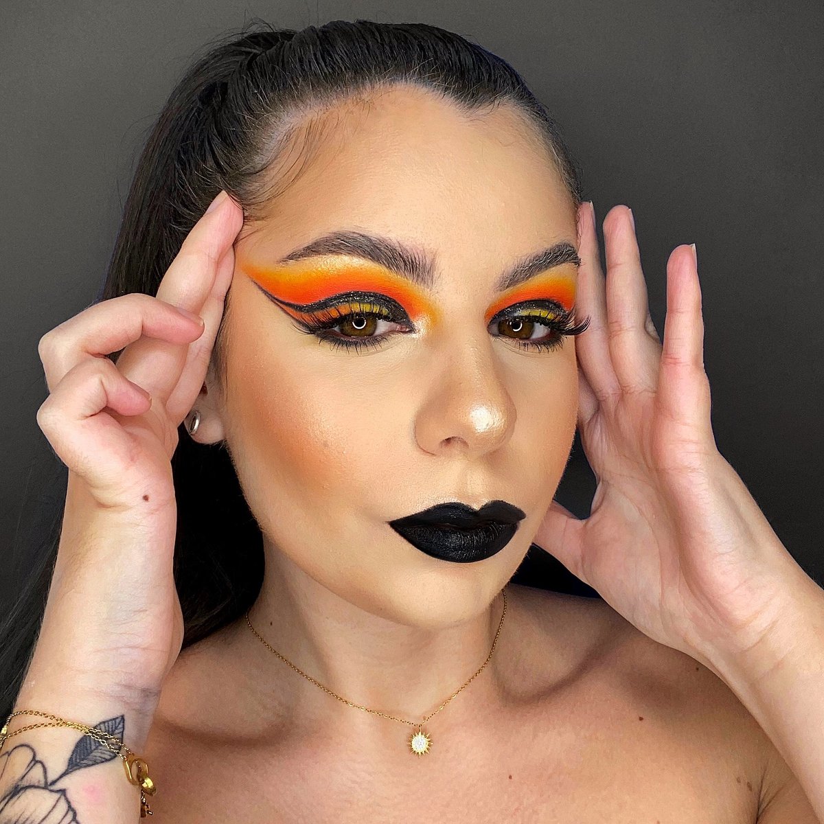 ehhhh franchement, ça me va plutôt bien le rouge à lèvres noir