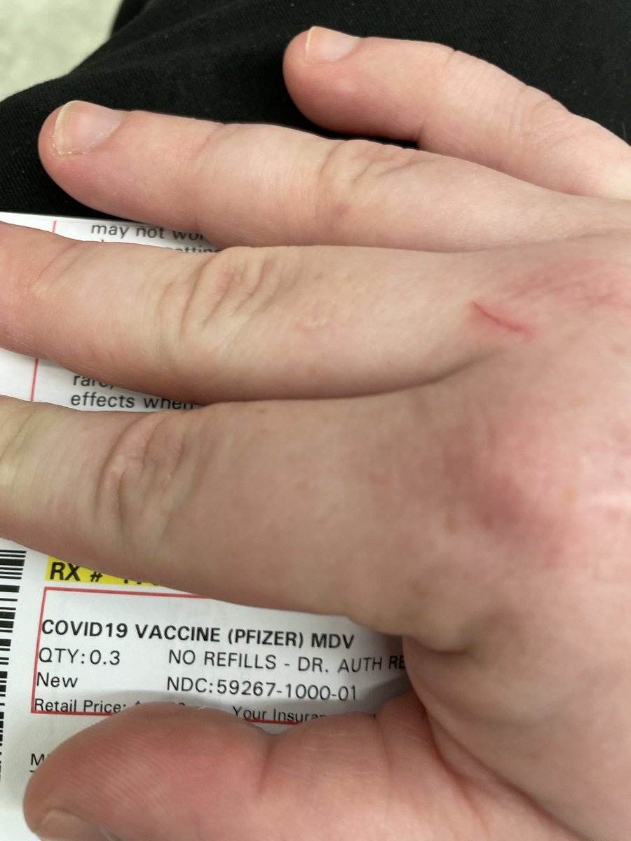 HamOnABicycle's tweet image. Yeah you may have money, but have you gotten a covid vaccine 💀 #biggestflex