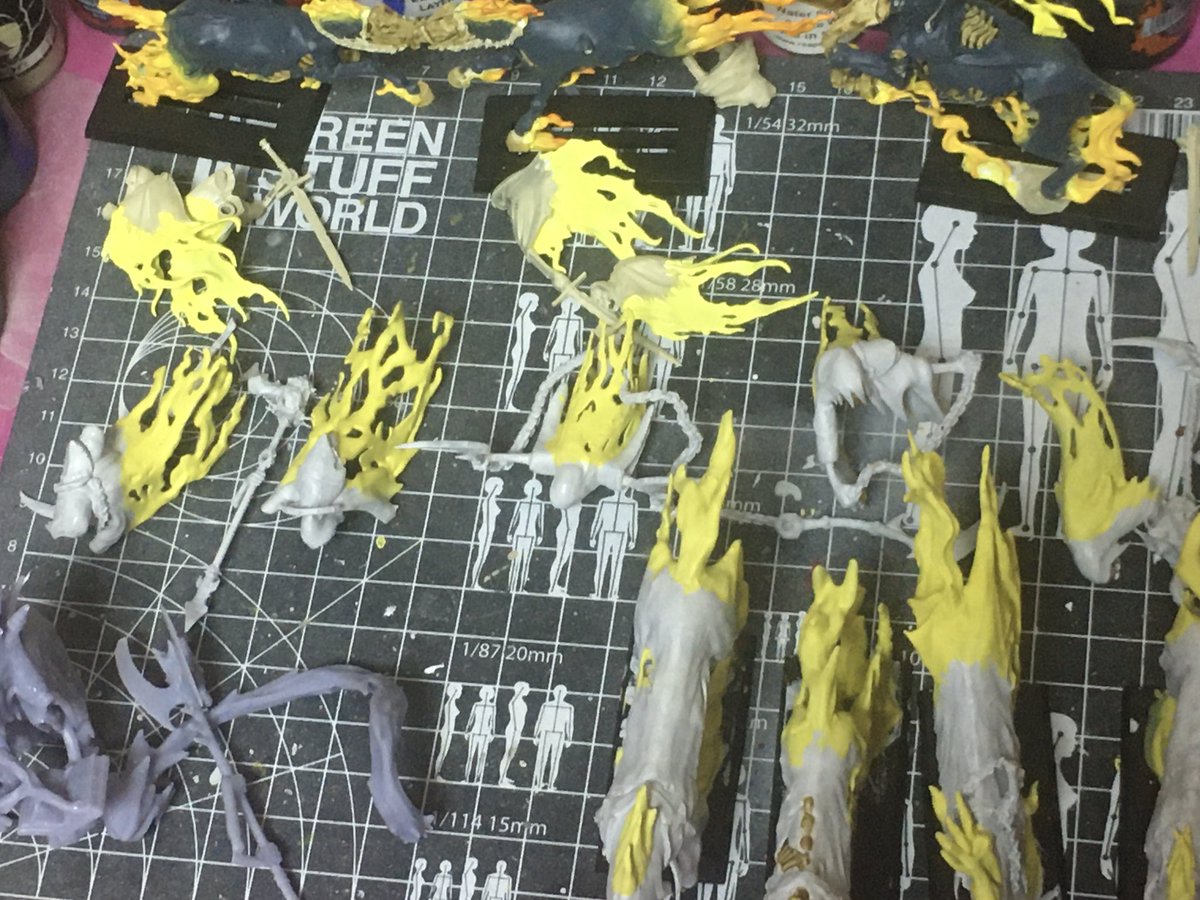zane5546's tweet photo. #Hobbystreak Day 9. Print, clean Gravemaw arms. Paint 🔥 on geistmare riders. #warhamner #miniatures #Nighthaunt #Chaos #LegionifHell https://t.co/gOnVLwGjYs