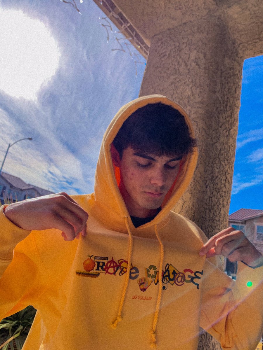 OLCLOTHING's tweet photo. @azziebharris @SparrowandLily_ 🟠🟠 https://t.co/CV4ik7svqH