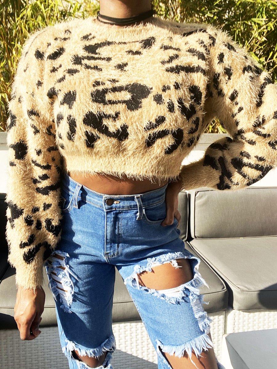 We can’t get enough of our Keep it Stylish Leopard Cropped Sweater it’s so comfy you won’t want to take it off! 🐯🐾✨#leopard #leopardprint #croppedsweater #cropped #denim #rippedjeans #ootd #ootdfashion #ootdinspiration #pinterest #lafashion #chic #daretobechic #trendyoutfits