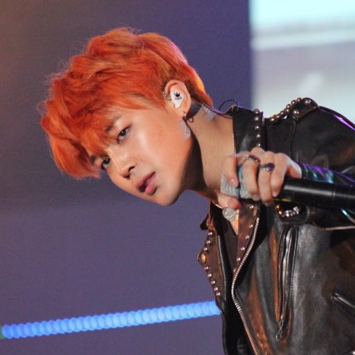 rockstarjmin's tweet image. rock chic jimin