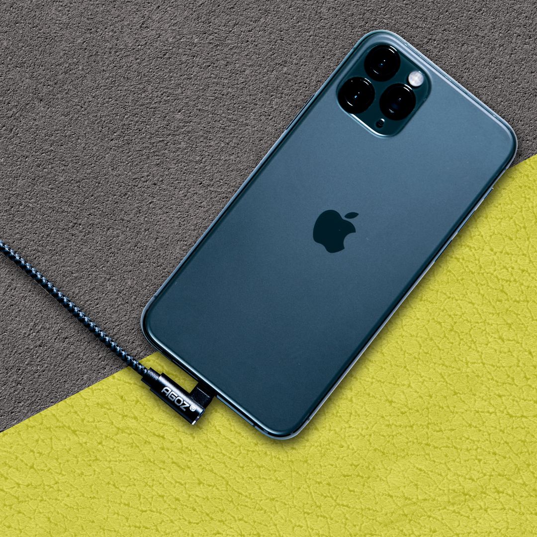 agoztech's tweet image. Charge smarter. The 90 Degree USB- C Charger is designed for effortless charging with L-shaped cables that “hug” your phone’s charging port, making hard-to-reach charging ports a breeze
#rightangle #90degree #lshape #usbc #fastcharging #quickcharge #powerup #technology #TechNews