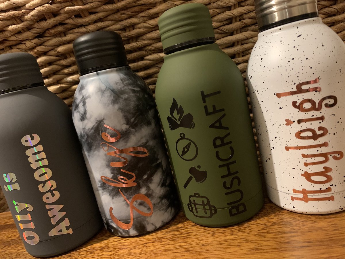 HMakes2's tweet image. *LIMITED STOCK* Double wall travel flasks - 350ml/17cm tall - keeps the cold cold 🥶 and the hot hot 🔥 Personalised in colour and style of your choice for only £6!! Be quick before these go!!