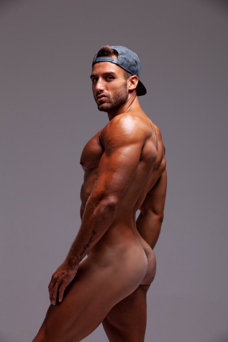 Joan Crisol Male Photography tweet media
