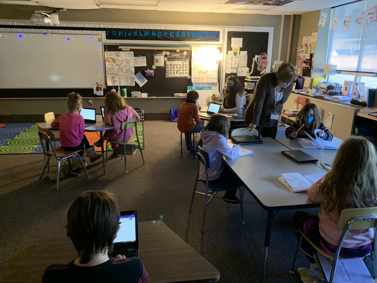 eesinnovation's tweet photo. Coding levels of engagement in the Transformation Zone today. Creative writing time for the win as this student expressed his love for school yet his disappointment  for Fridays as it concludes the week. A culture of loving to learn at its finest! @ErinStalbaum @pettitpark https://t.co/Jd2qqNavbp