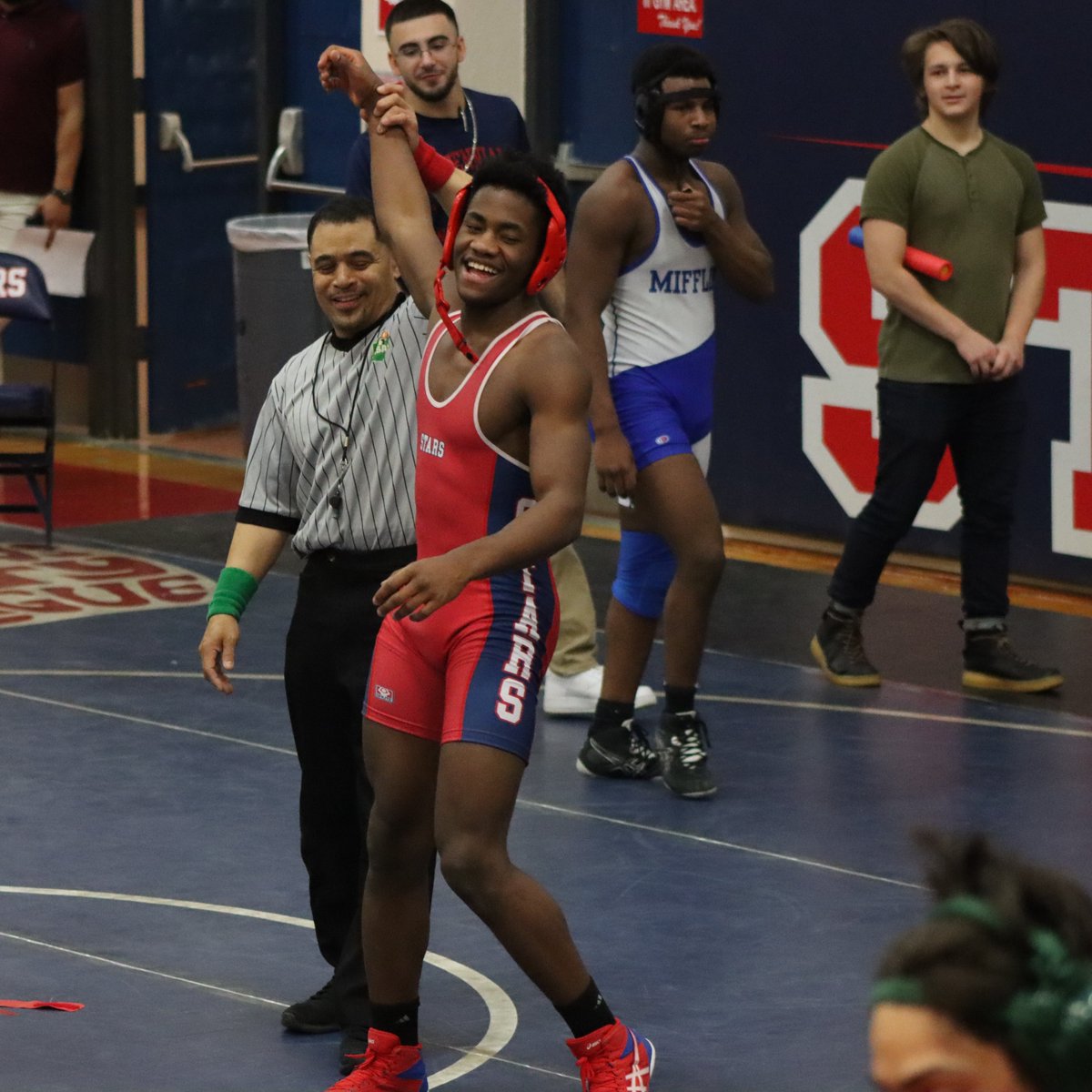 Centennial Stars Athletics (@centennialad) on Twitter photo <a href="/Centennialstars/">Centennial</a> Wrestling Quad Meet
🤼 <a href="/MF_Athletics/">Marion-Franklin Athletics</a> , Northland, <a href="/BriggsHSAth/">Briggs High School Athletics</a>
📍 Centennial High School
⌚️6pm
⭐️No Spectators Permitted
📺youtube.com/channel/UC6yt9… <a href="/Centennialstars/">Centennial</a> Wrestling Quad Meet
🤼 <a href="/MF_Athletics/">Marion-Franklin Athletics</a> , Northland, <a href="/BriggsHSAth/">Briggs High School Athletics</a>
📍 Centennial High School
⌚️6pm
⭐️No Spectators Permitted
📺youtube.com/channel/UC6yt9…