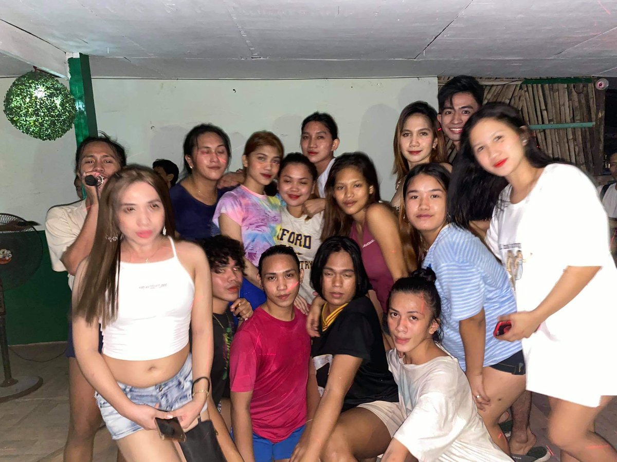 _itsmeHONEY19_'s tweet photo. More nomas to come Barbie eyy 😘🍺🍺 https://t.co/tenZj0A23e