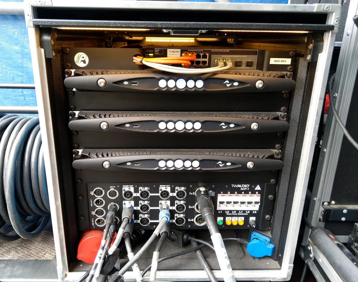Powersoft_Japan's tweet photo. The #X4 #amplifier is capable of powering 20kW over its 4 channels. The X4 rack unit power supply is suitable for #SinglePhase, #Bi-Phase or #ThreePhase operation from 85 VAC up to 440 VAC 👍
#Powersoft #XSeries #audioinstallations #proaudio #DrivingHumanAudioExperience https://t.co/87NT1oZQnZ