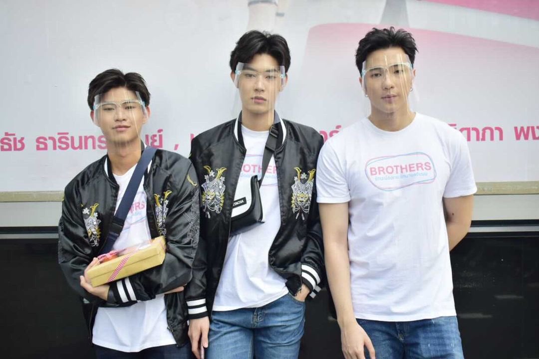 bestpart1st's tweet photo. ใกล้จะได้ดูกันแล้ว ตื่นเต้นตื่เต้น ;-;
 @kan_ktk14 @phuwaritt #BESTKPT #STMDthailand 
#Brothersรักนะน้องชายรักนายครับผม https://t.co/7jboI5Pchy