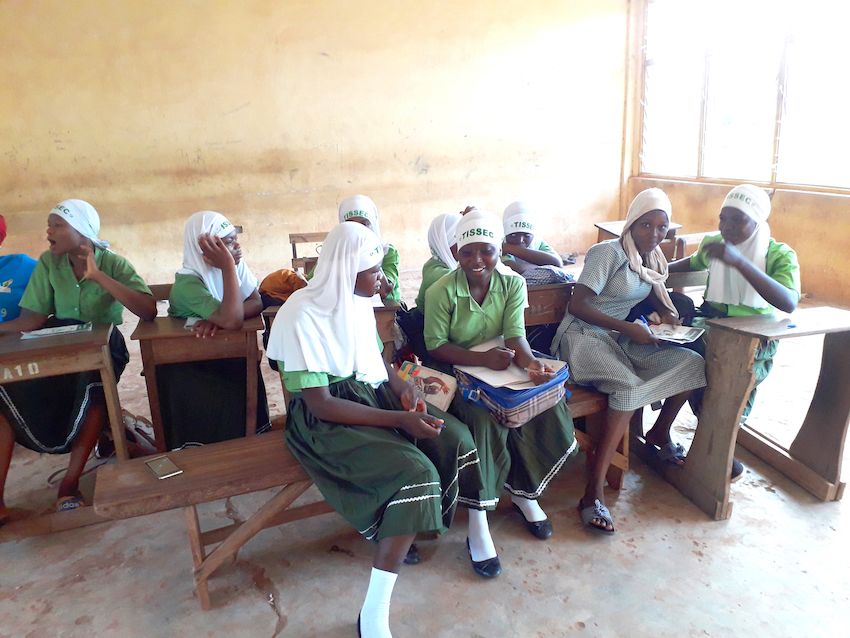 While we were not able to hold group Leadership sessions throughout 2020, we were able to continue our leadership curriculum in a distant learning format.  We continue to encourage girls to rely on one another for peer support. #CreateChange #Leadership #YouthLeadership