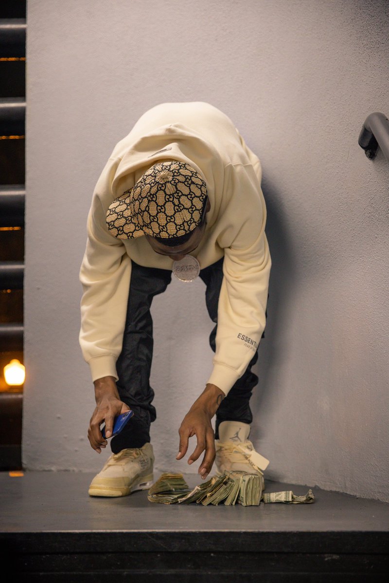 BigT_Ford's tweet photo. I talk that trap shit cause I know it #LongLiveKi https://t.co/jK5xuvJcLG