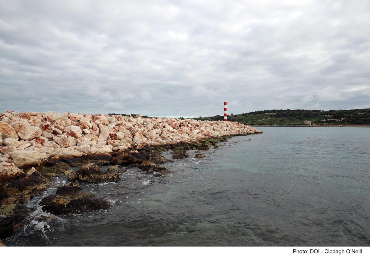 Aktar kmieni dalgħodu inawgurajna proġett importanti ħafna f' #Marsaxlokk fejn permezz ta' breakwater ġdid issa s-sajjieda jistgħu iserrħu rashom f'jiem ta' maltemp. F'ħidmietna irridu nkomplu nuru kemm dan huwa verament gvern tan-nies ✅ @followianborg @stefanzrinzo @InfraMalta