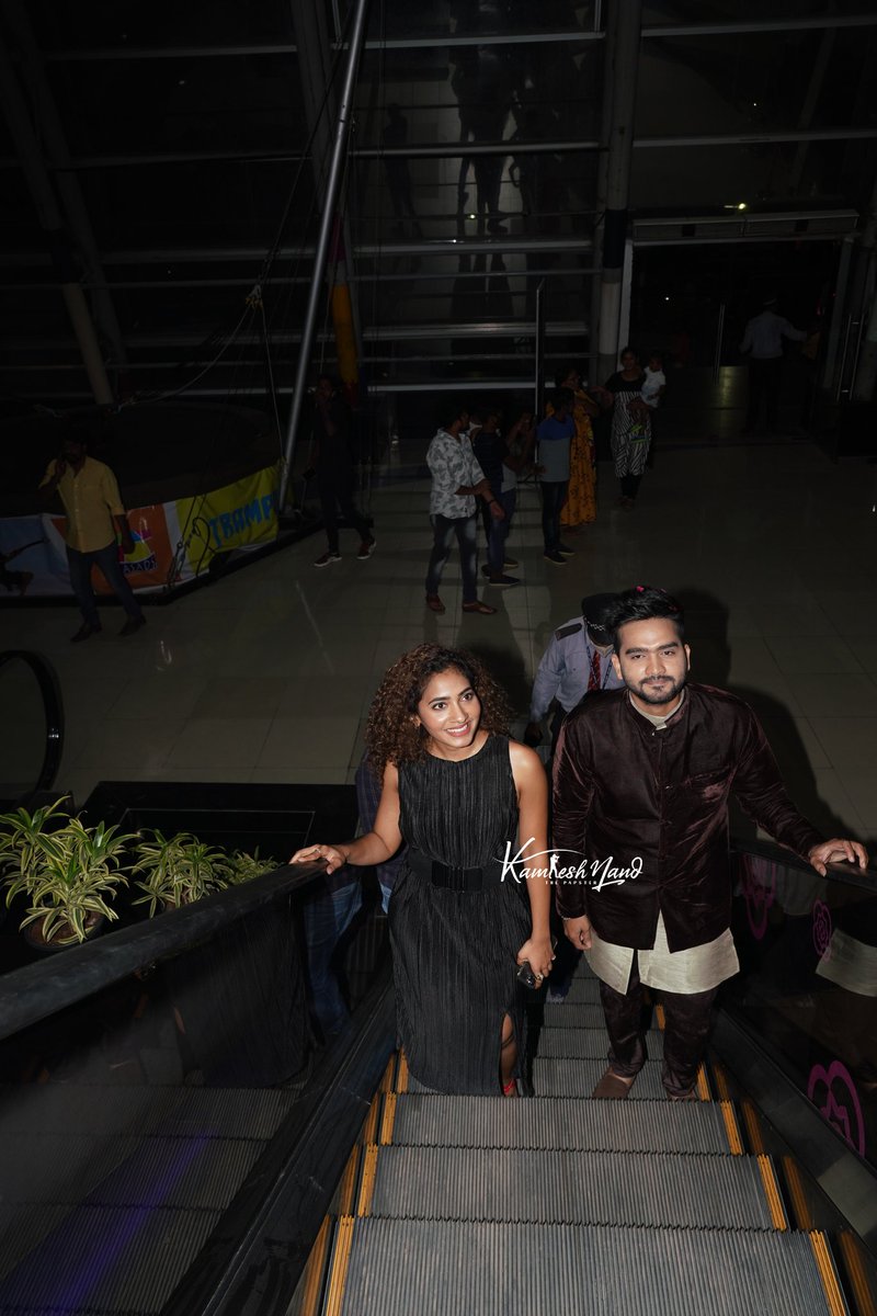 ARTISTRYBUZZ (@artistrybuzz) on Twitter photo Actress <a href="/GnaneswariKand2/">GnaneswariKandregula</a> looks super happy 😊 at her first film premiere #Mrnmiss snapped in Hyderabad
#southactress #Tollywood #artistrybuzz #kamleshnand Actress <a href="/GnaneswariKand2/">GnaneswariKandregula</a> looks super happy 😊 at her first film premiere #Mrnmiss snapped in Hyderabad
#southactress #Tollywood #artistrybuzz #kamleshnand