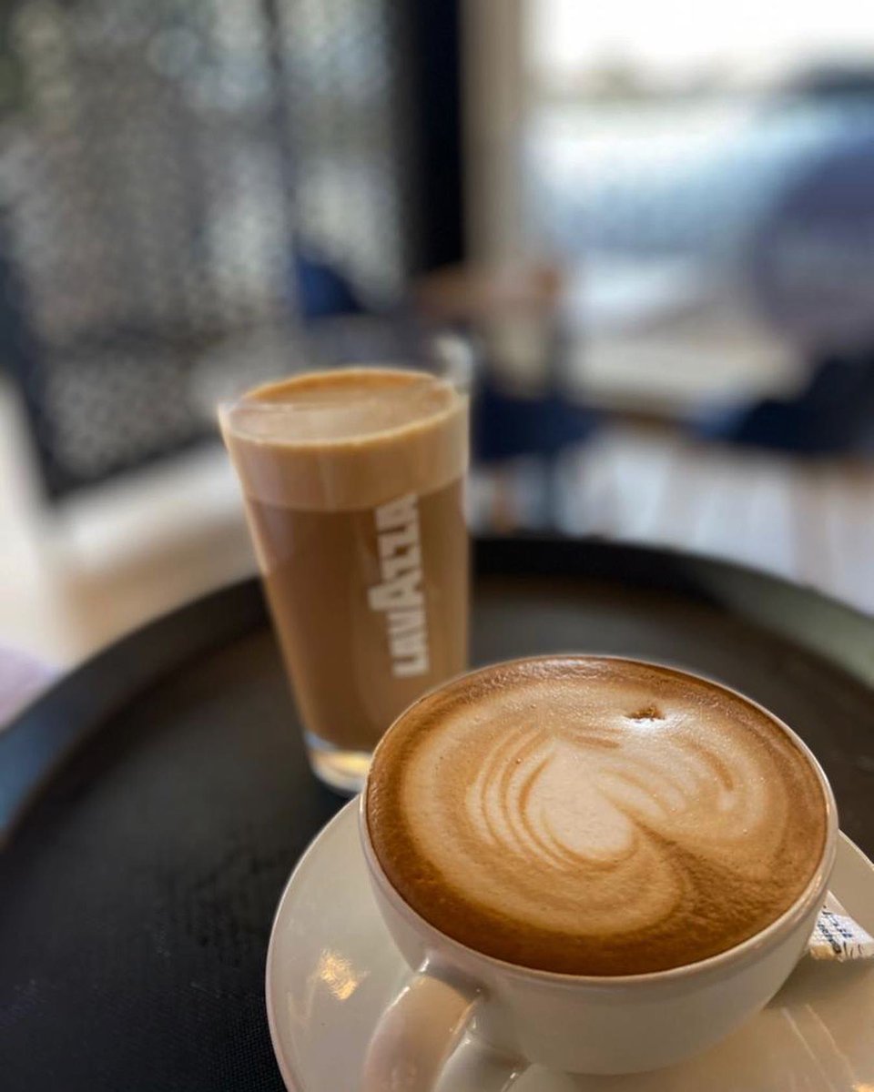 breakcafely's tweet photo. خميسكم سعيد في Break🌹 https://t.co/7TjQfbnm2b