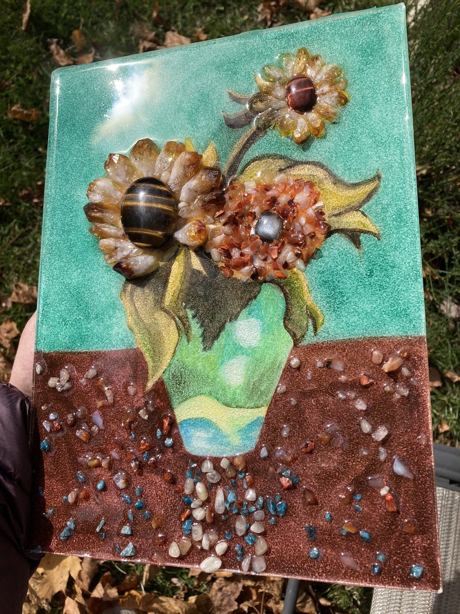 Snippetofwishes's tweet photo. Since @lyannatropes finally received her Christmas gift, I can now share pictures of my favorite art piece from 2020! Based on one of Van Gogh’s Sunflowers paintings https://t.co/NVKixDVQ25