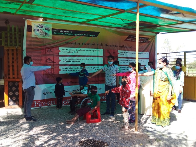 Jeevandeepkdr's tweet image. 11th National Voters Day Celebration with #PersonwithDisability Divyangjan Voters and Parents
@Jeevandeepkdr  #kodinar #GirSomnath for 92-kodinar(sc) AC

@Mam_Kodinar @ECISVEEP @CEOGujarat @rkpatel_IAS @collectorgirsom @GirElection