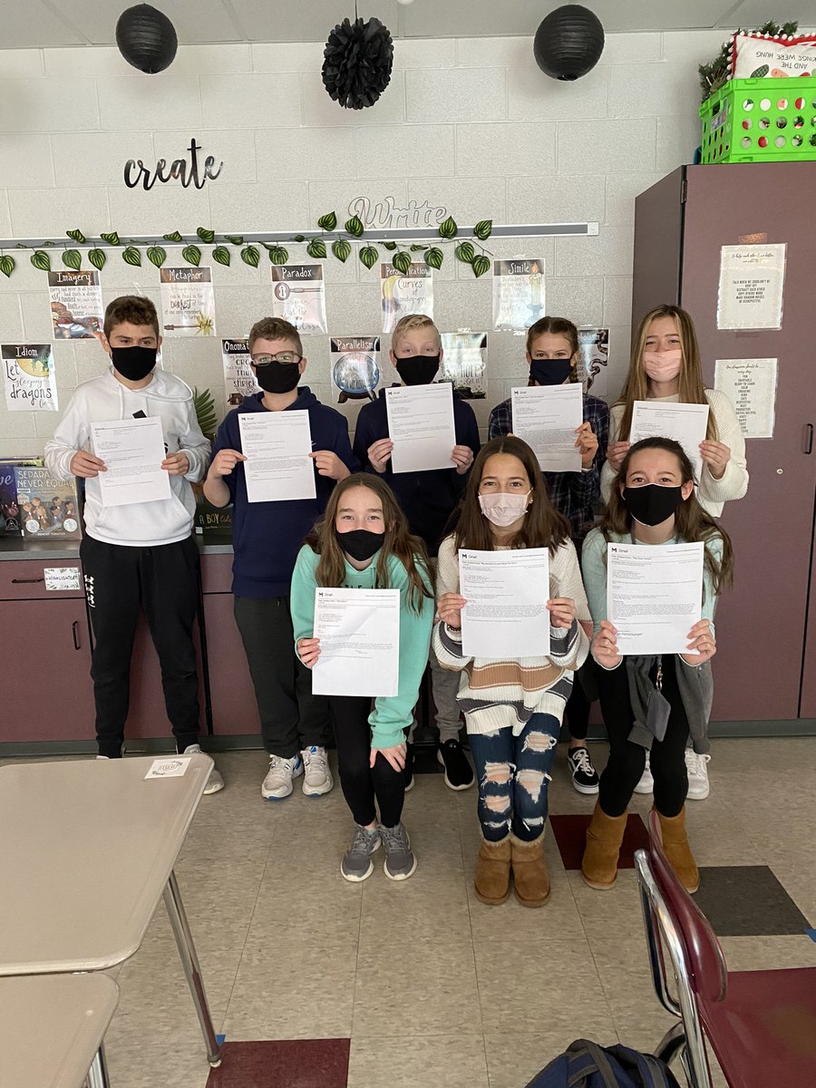 Students wrote letters to @LoisLowryWriter expressing their thoughts on The Giver and how they can apply the text to their lives.. and we received RESPONSES! My teacher heart is overjoyed at their excitement. #MASDproud