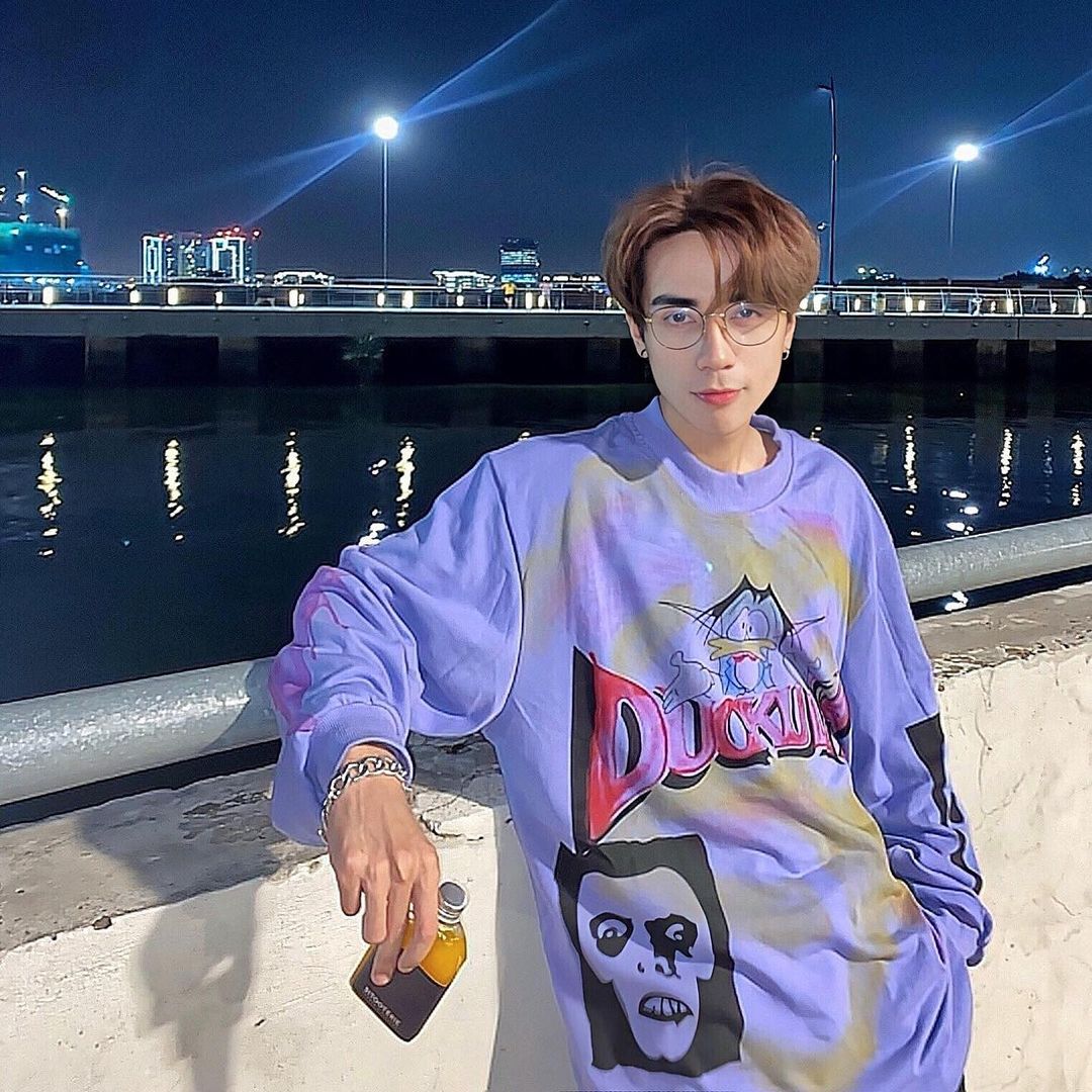 kewalingub's tweet photo. รู้จักพี่แกเพราะTikTok แล้วตกตั้งแต่ตอนนั้น😍 ตอนนี้ยังหาทางออกจากเวียดนามไม่ได้เลยยยยย ช่วยด้วยยยย~😂 #quanghungmasterd #masterd4 #TeamThaiสะใภ้เวียดนาม @qh_masterd https://t.co/nqCk0E4ddI
