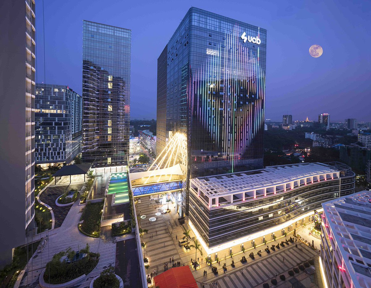 chestnutgulfie's tweet photo. @gulfkanawut will be on Time City building huge LED in myanmar 😭😭

thank you @GulfWifyMyanmar &amp; team for this whole building LED project, can’t wait for Feb 14 😍❤️

#GulfKanawut 
#ลูกบอลของคุณบิ๊กกลัฟ 
#Times_City_Building_LED https://t.co/ZZM8X7zrdK