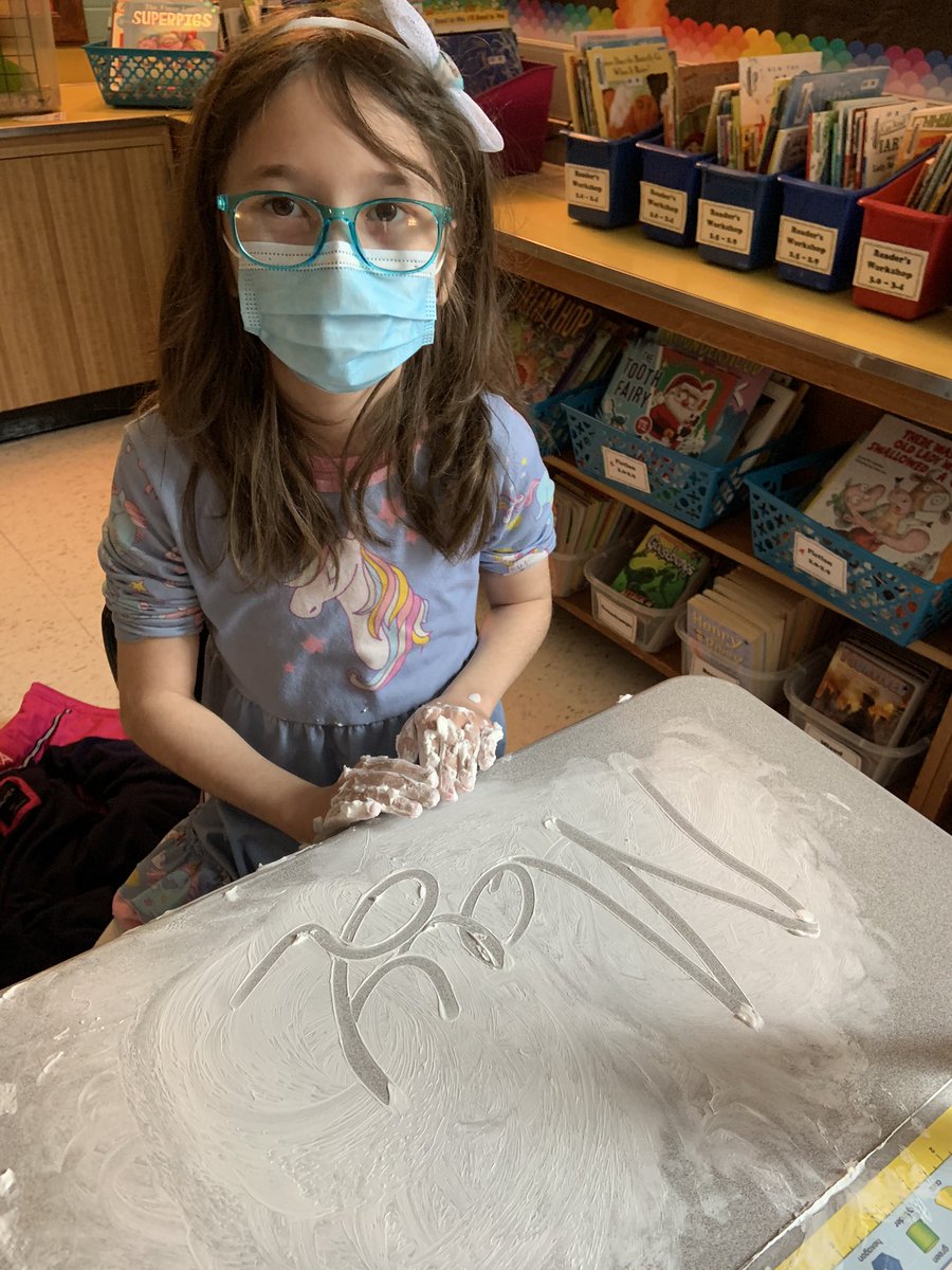 MrLeviSmith's tweet photo. We needed some hands-on work with our spelling words. #isd2ndgrade @lufflions used shaving cream to practice their weekly spelling pattern. #luffpride #isdstrong https://t.co/GkWg5JM2bO