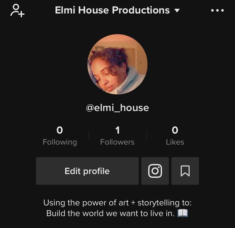 ElmiHouse's tweet photo. We’re officially on TikTok &amp; Clubhouse y’all!! Come find us on there, because this is DEFINITELY gonna be interesting! 😂😭😪🤷🏽‍♀️😅😳👀👀🏃🏽‍♀️💨

#IsThisWhereISayYOLO #AskingForAFriend 🧐🤔💭

-Abla xx
🦋🦄📖✨
(@ElmiHouse)

#ElmiHouse #RepresentativeStorytelling #Clubhouse #TikTok https://t.co/bMSd6LvUi0