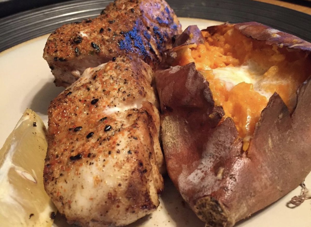 Triar Seafood tweet media