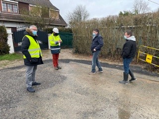 seoise's tweet photo. #SE60 | 🚧#enfouissement #électricité⚡️#éclairage public 💡Visite du chantier à #Appilly avec le Maire Michel Léger, le représentant #SLE Est-Oise Pascal Gonin, @ericguerin60 , #Lesens @VINCIEnergies Travaux en concertation avec les administrés et habitants #cadredevie https://t.co/u8Cw6Va45J