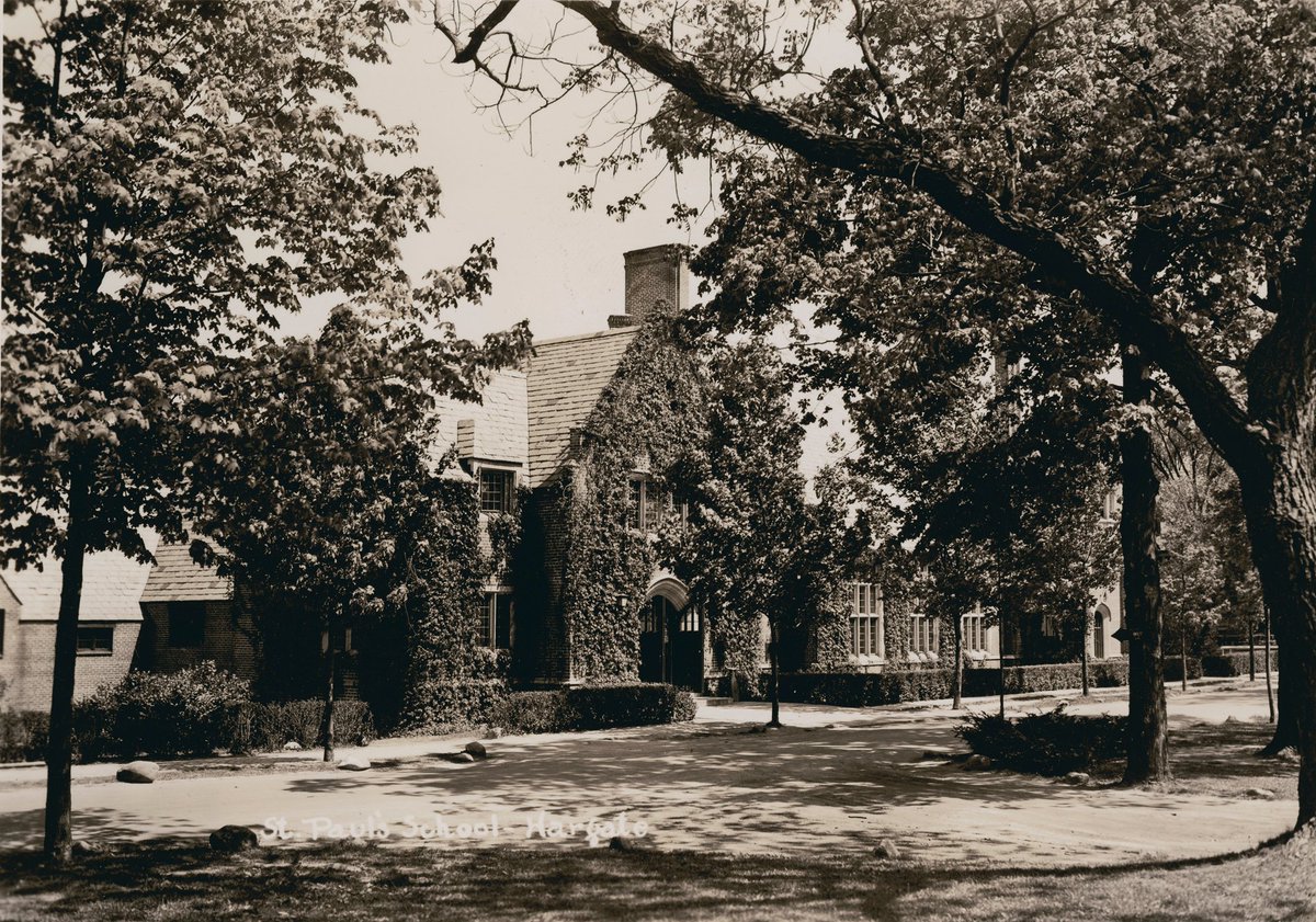 OhrstromLibrary's tweet photo. An early photo of Hargate, now the Friedman Community Center, covered in ivy.
#ThrowbackThursday #TBT #Hargate #ivy #ConcordNH https://t.co/M9w6Izdgqo