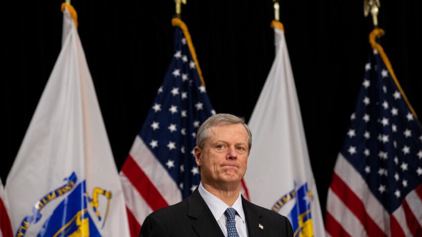 Massachusetts lawmakers call on Charlie Baker to create a centralized website and phone number for vaccine appointments
trib.al/Fm34ZHI