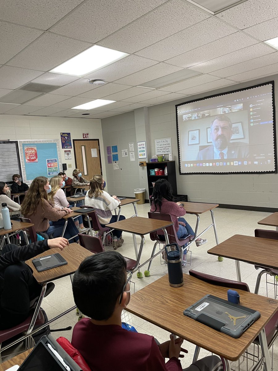 naschoolupdates's tweet image. Mr. Tyer’s 5th Period Social Studies class at NAMS learned first hand how the Judicial system functions by speaking via Zoom with State Supreme Court Justice Josiah Coleman. Justice Coleman described his path to the Supreme Court &amp;amp; took students questions about the legal system.