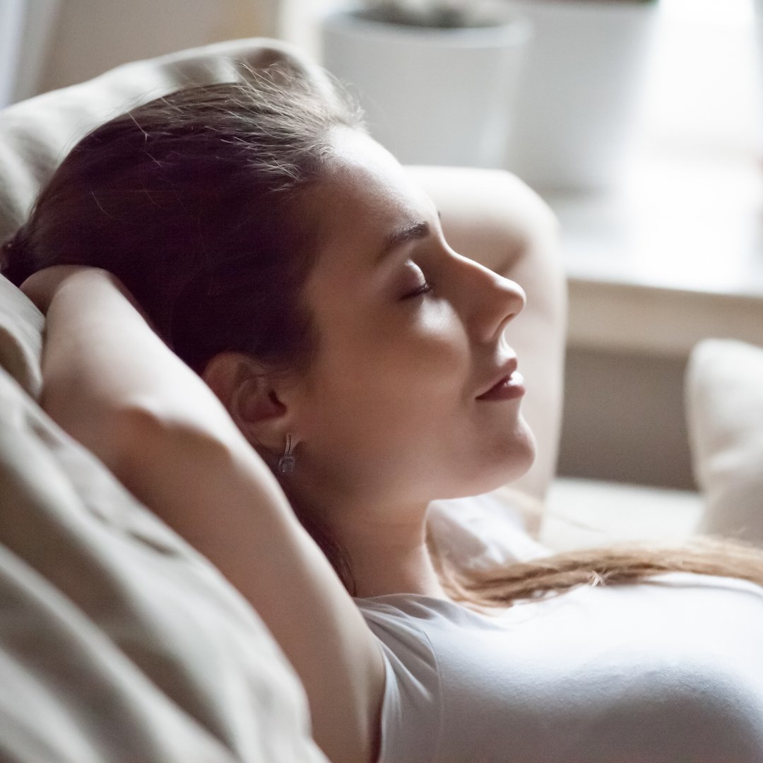 WilcoxFertility's tweet photo. With a new year, we know that there are so many women just beginning the fertility process. Here are 4 ways to help prepare for fertility: eat healthy foods, stop smoking, drinking alcohol &amp; reduce caffeine, invest in high-quality vitamins, practice meditation. #wilcoxfertility https://t.co/fKnkj8JJ8F
