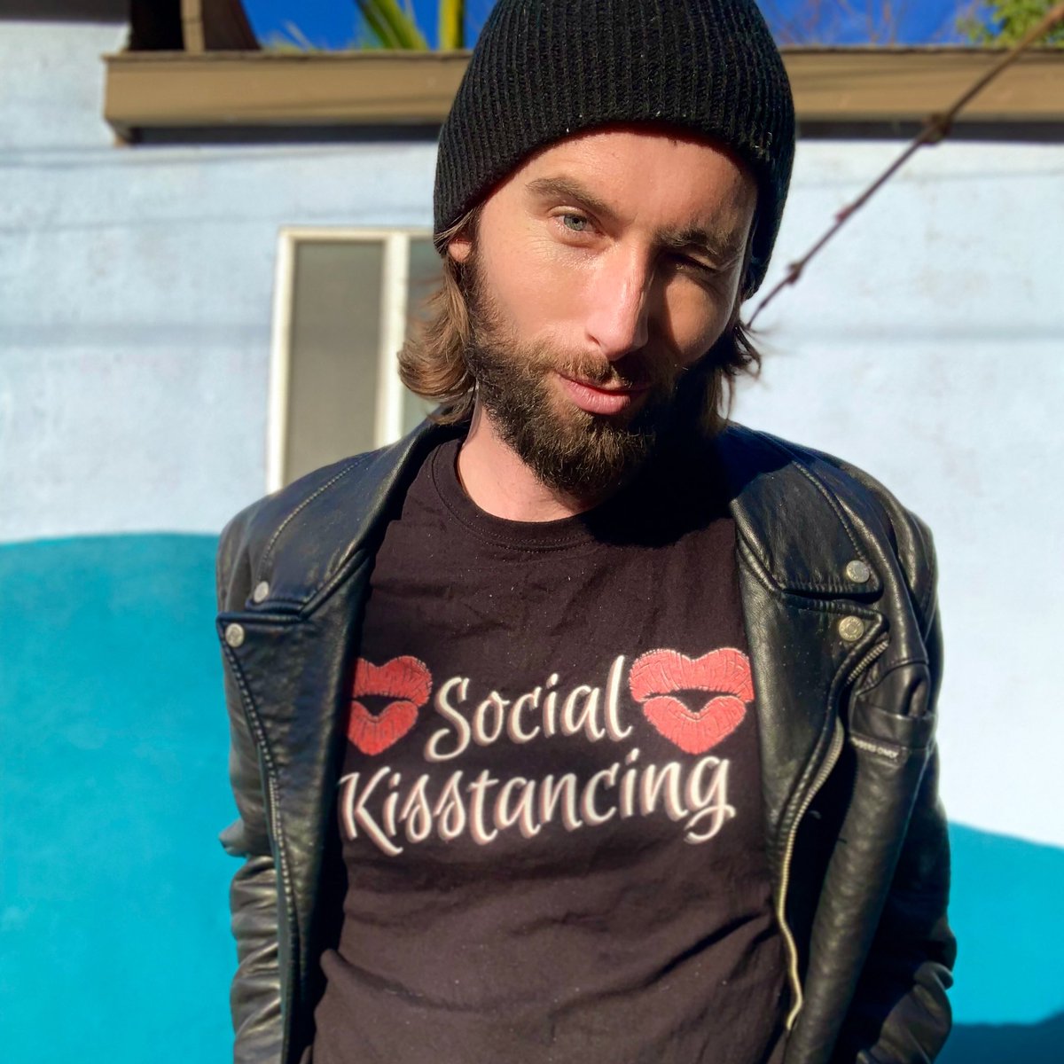 TrevorDow's tweet image. Who needs a valentine? Cutest vday stuff at @virtual_holiday #socialkisstancing