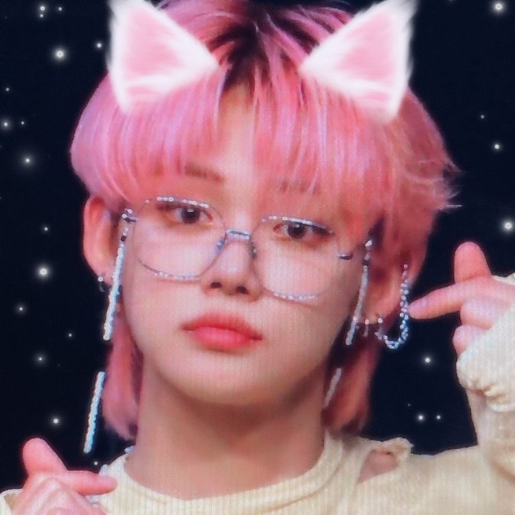 Now Yeonjun catboy edits I have found; twitter & Pinterest (*≧∀≦*)