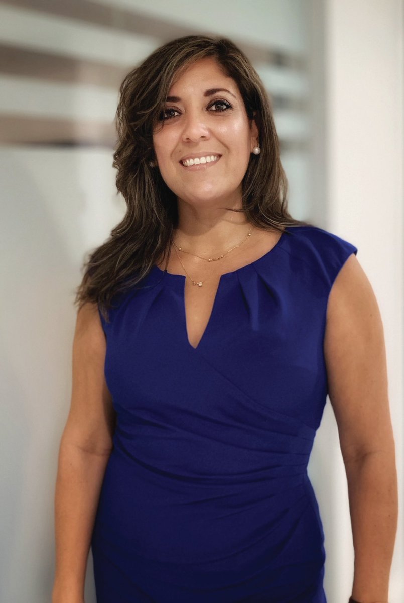 ColorCommntwk's tweet image. Congratulations to former #ColorCommMIA Comms. Director Sonia V. Diaz, who was recently named president of the National Hispanic Public Relations Association (@HPRAusa)! #womenleaders #hispanicPR 

prnewswire.com/news-releases/…