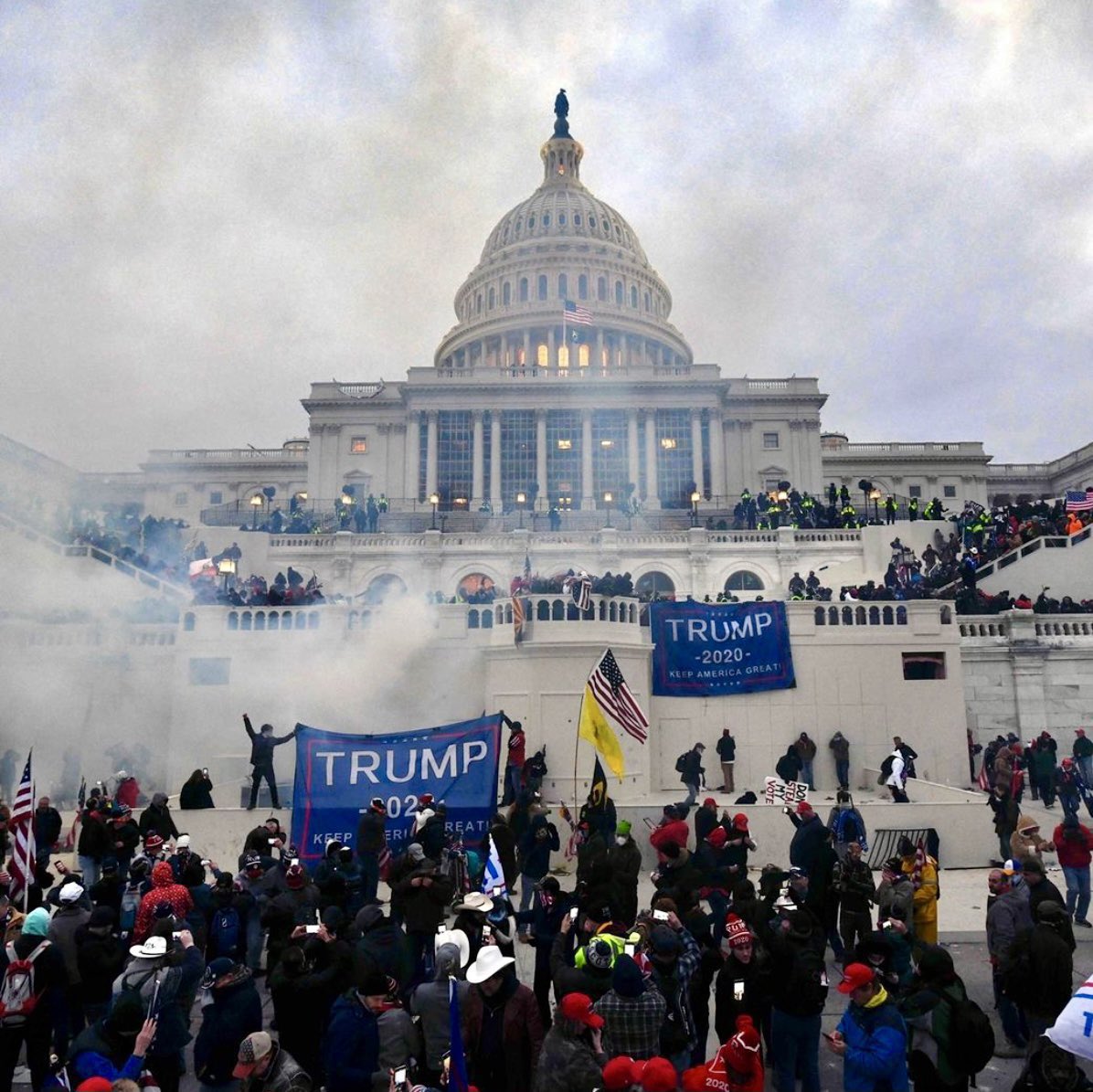 ZemanLynnZ's tweet photo. @ProjectLincoln #RemoveTheTraitors #RemoveTedCruz #RemoveJoshHawley #RemoveKevinMcCarthy https://t.co/LxItbJisA1