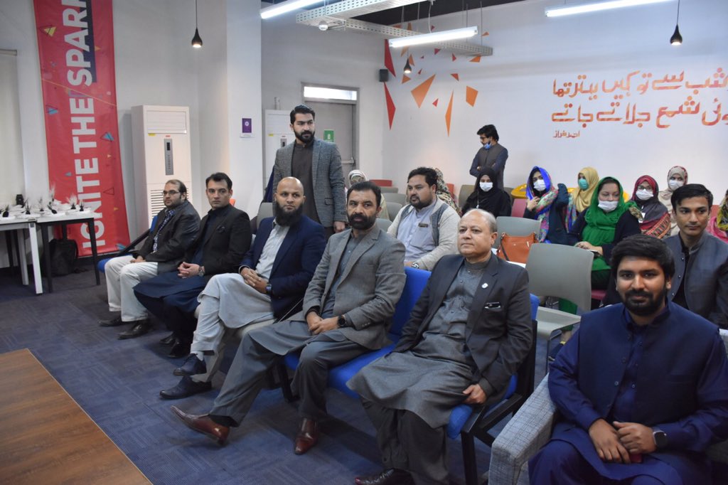 STITKPGovt's tweet image. Closing ceremony of 3-Day Boot camp for women organised by Inspire Mill in collaboration Creative Innovation Unit (CIU) at NIC Peshawar attended by Ziaullah Bangash.
#KPCIU
