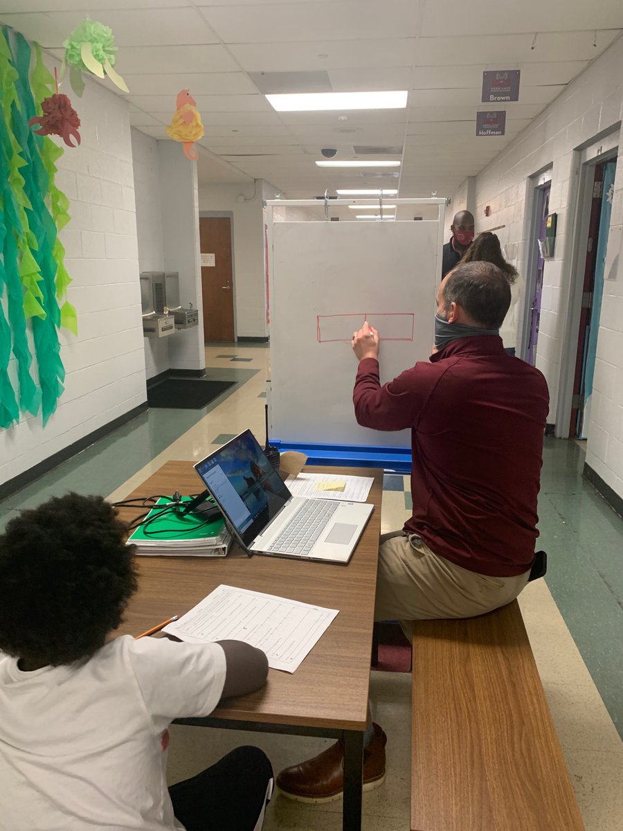 cb_GiveMe3's tweet photo. How did I get so lucky? All hands on deck! Look at assistant principal Josh Russell going back to his roots. Watch us SOAR! Yes 🙌🏽 ❤️🦅 #EaglePride @TweetDCS_HLIS  #TeamDCS https://t.co/VwEGTi71Za