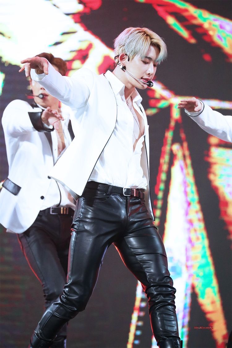  #StanWorld  #wonho @official__wonho 