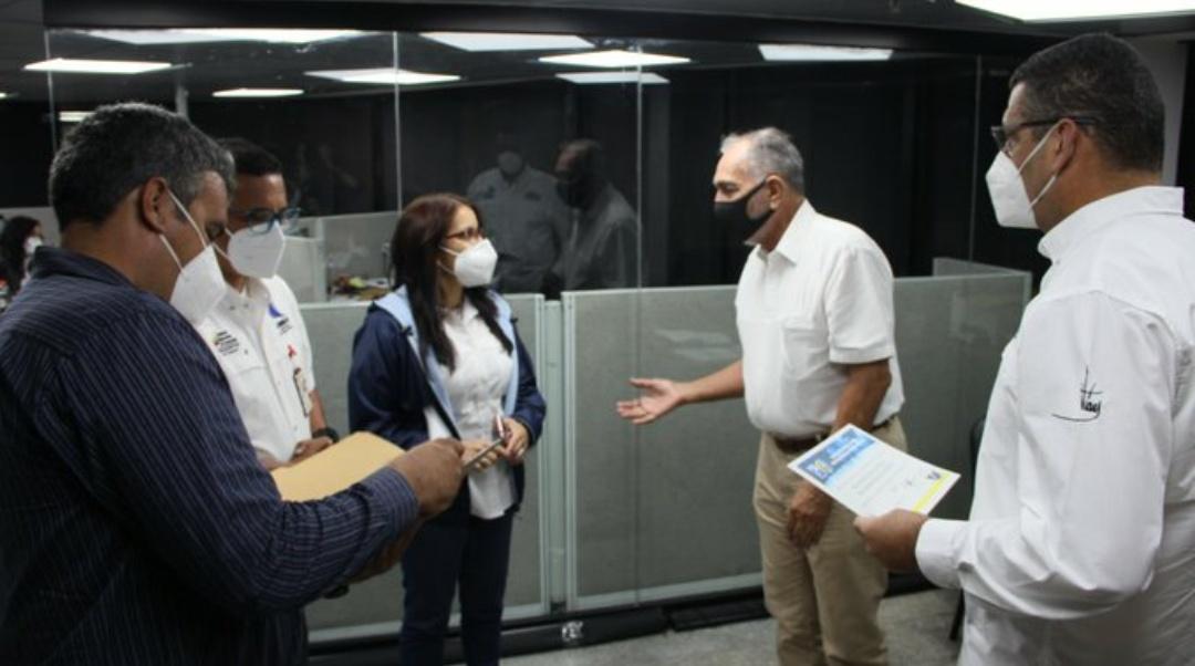 henrymatabuceo's tweet photo. #VenezuelaSolidariaYHumanista #inea #Venezuela
#VenezuelaSolidariaYHumanista #inea #Venezuela #abcv #adci
.
Felicitaciones a todos y a dios por este logro que da un respaldo a Venezuela y al buceo Industrial /Comercial en nuestro país. https://t.co/H7tPtTOfMH