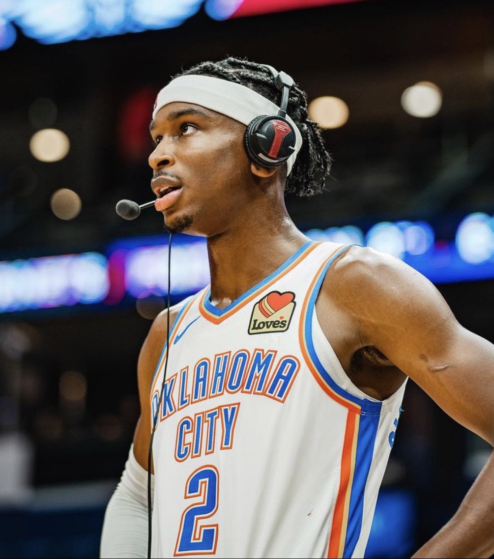 Shai Gilgeous-Alexander on X: “act like you don't see the camera taking  pics of us“😂 #dontmindourdrip  / X