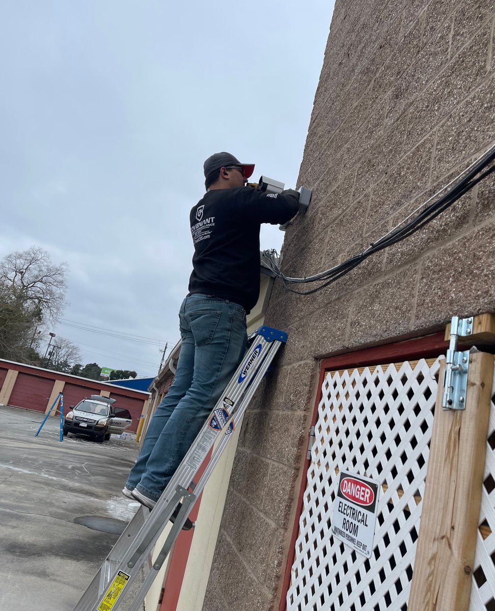Trust_CSS's tweet photo. Covenant is hard at work for you! Handling all of your camera and alarm needs right here in the Savannah area. Get the security and surveillance your home or business deserves. Call for your free quote today! (912) 272-4383 https://t.co/lT5zmO2e1L